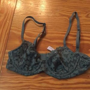 Victoria’s Secret unlined Demi Bra 32A